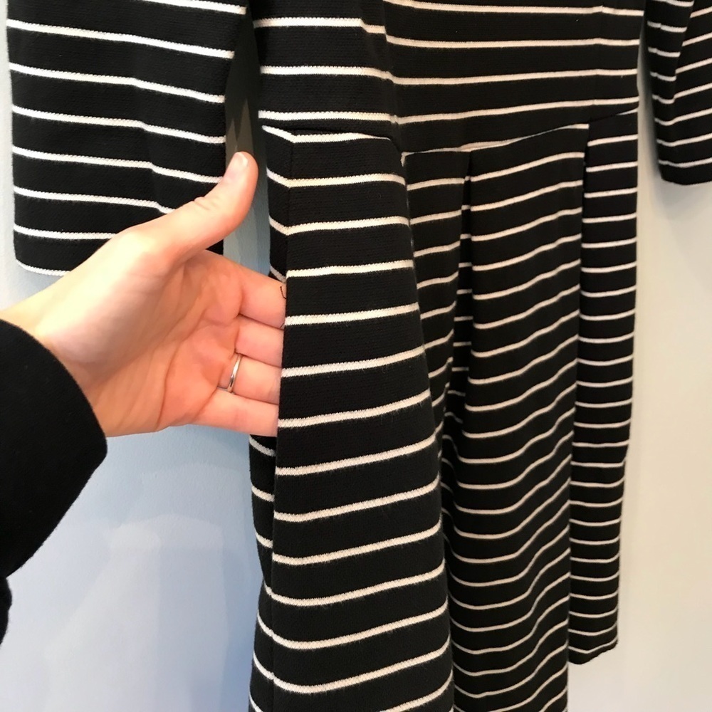 Banana Republic B/W Stripe A Line Dress 4​​​​​​ - Picture 3 of 8